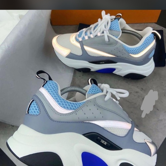 tina_grey9077